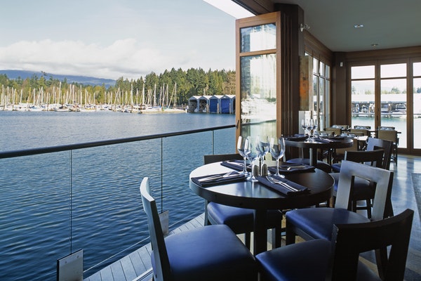 Hotel exterior by Shree Alusys Company