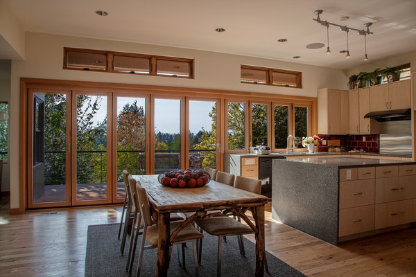 Residential kitchen by Shree Alusys Company